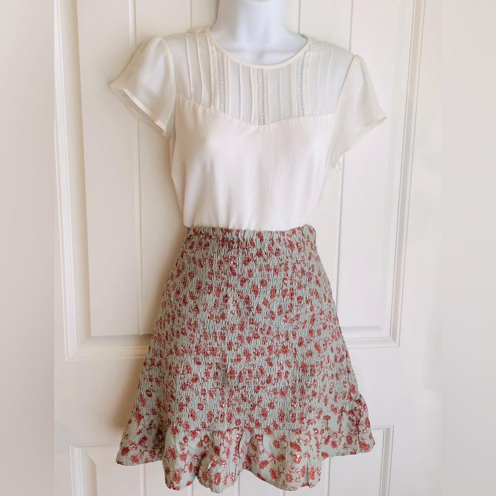 CeCe Lace Pleated Crepe Balletcore Coquette Girl Off-White Blouse in EUC Sz S